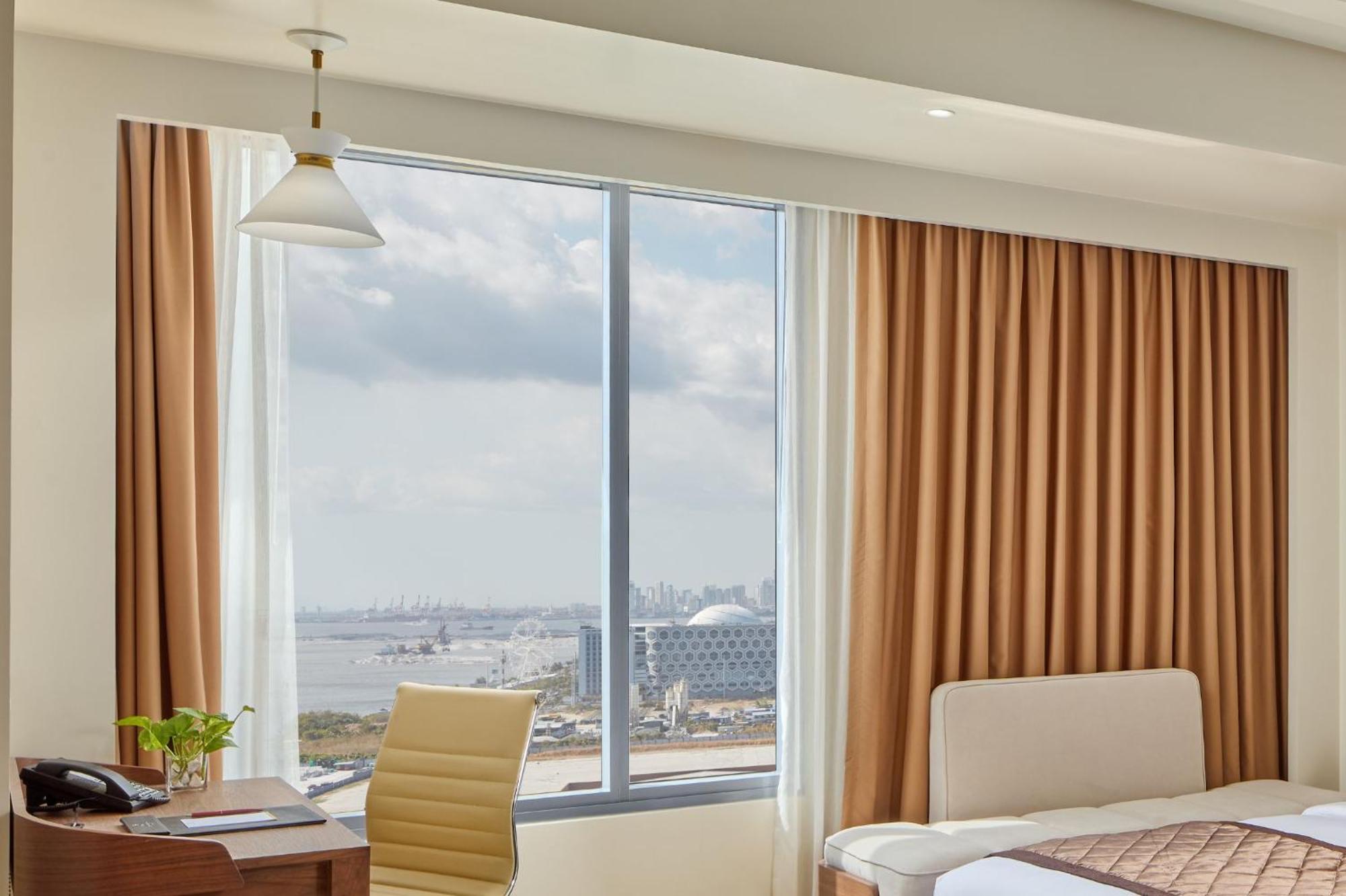 Grand Westside Manila Bay Hotel