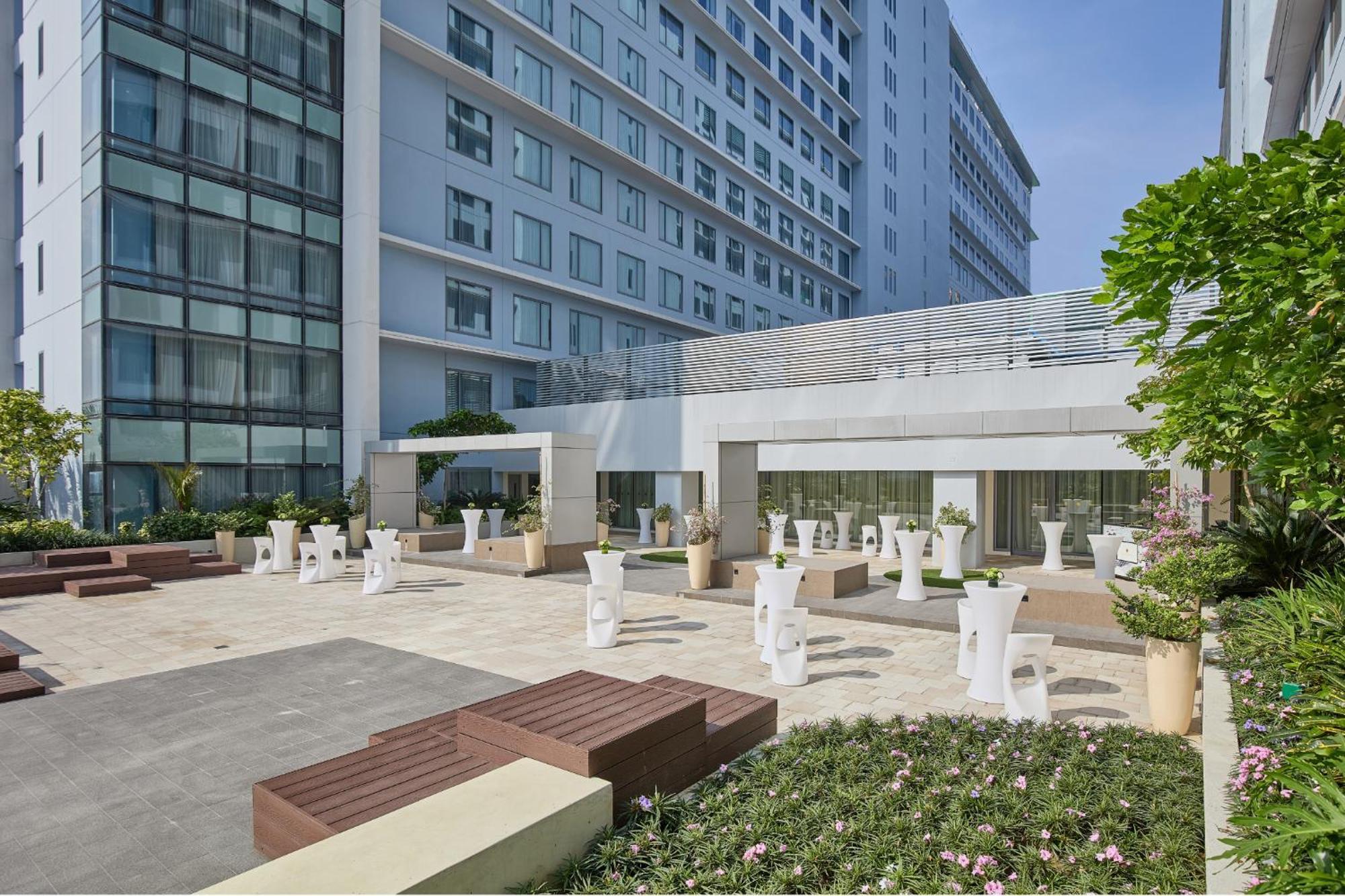 Grand Westside Manila Bay